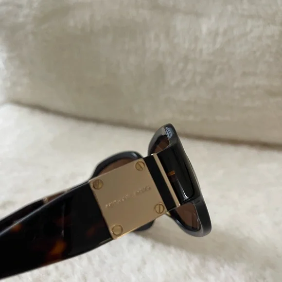 Michale Kors Chic Brown Women's Sunglasses - Picture 4 of 7